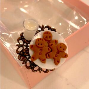 NWT Etsy Gingerbread Cookies and Milk Ring